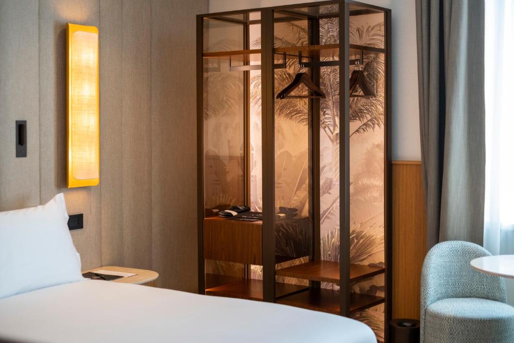 Circle6 Rome - Resim 23