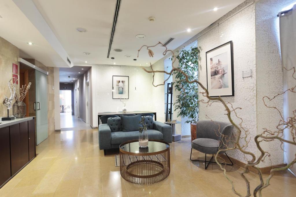 YOU & CO. Quart Boutique - Resim 10