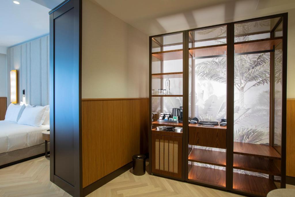 Circle6 Rome - Resim 25