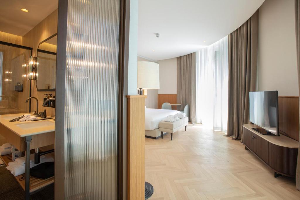 Circle6 Rome - Resim 7