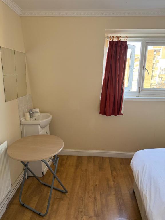 Central London Budget Rooms - Resim 33