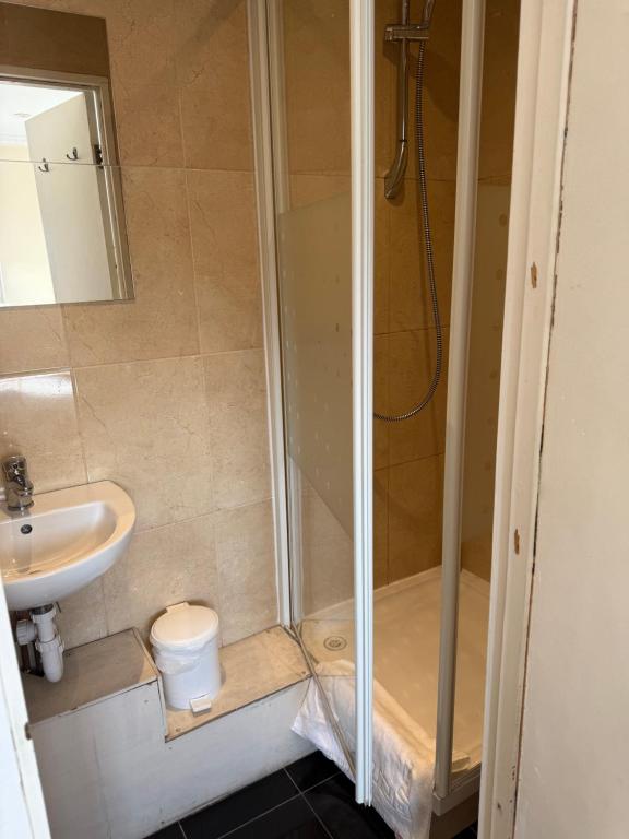 Central London Budget Rooms - Resim 35