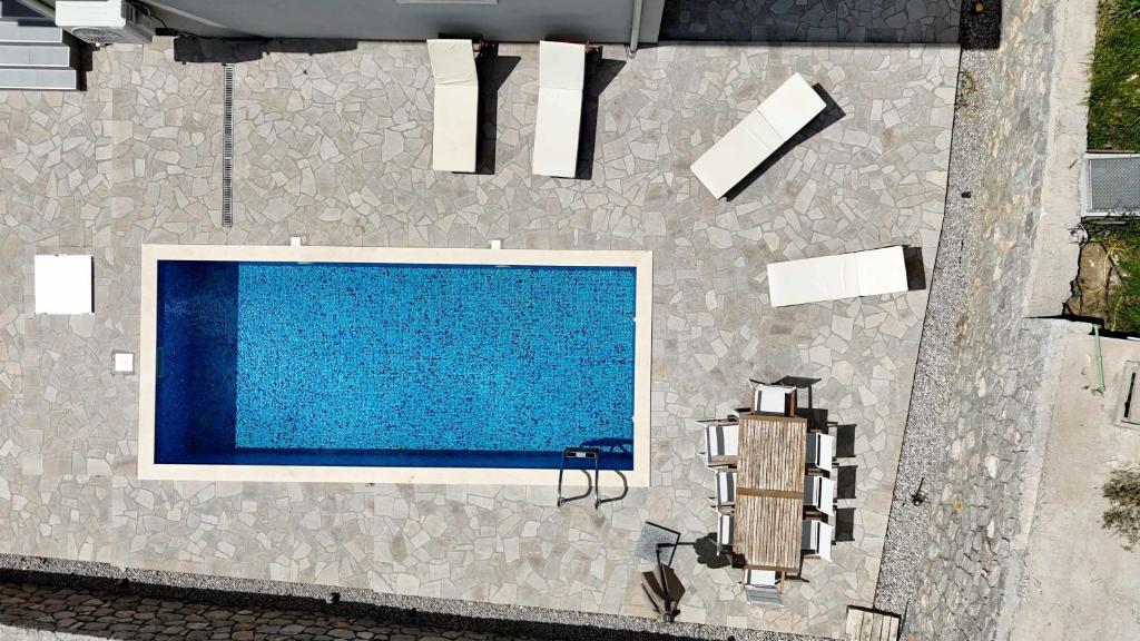 Swimmingpoolen hos eller tæt på Vila Mirko