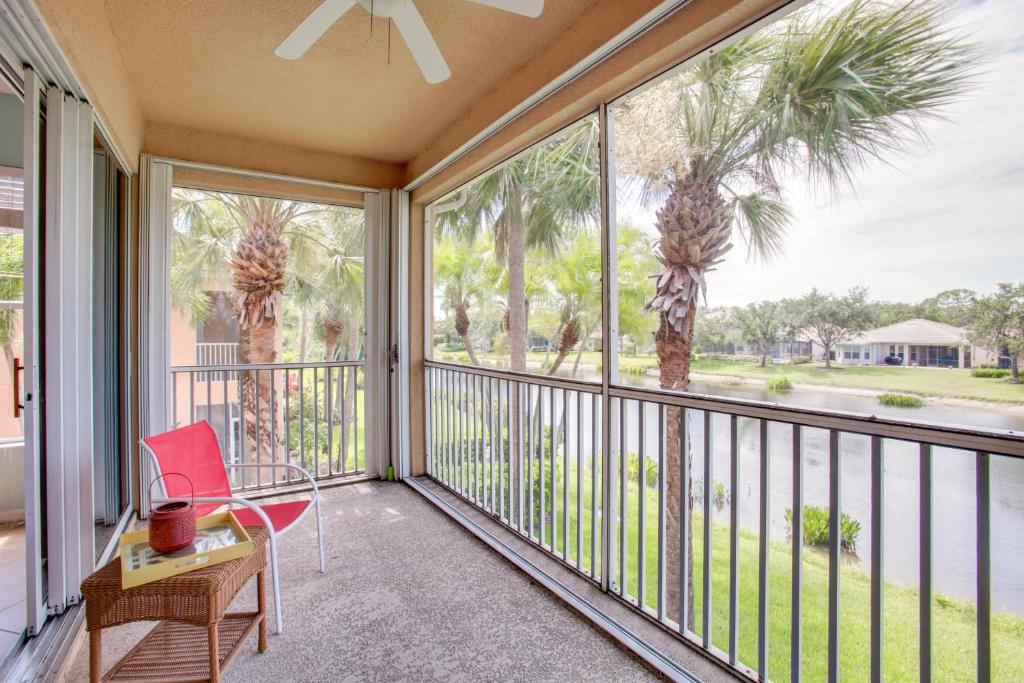 Μπαλκόνι ή βεράντα στο 3 Mi to Dtwn Fort Myers Condo with Pool and Hot Tub