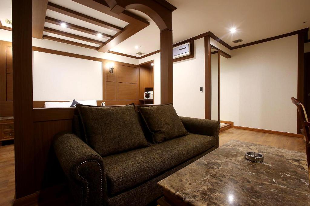 Posezení v ubytování Hotel Cullinan Yongin