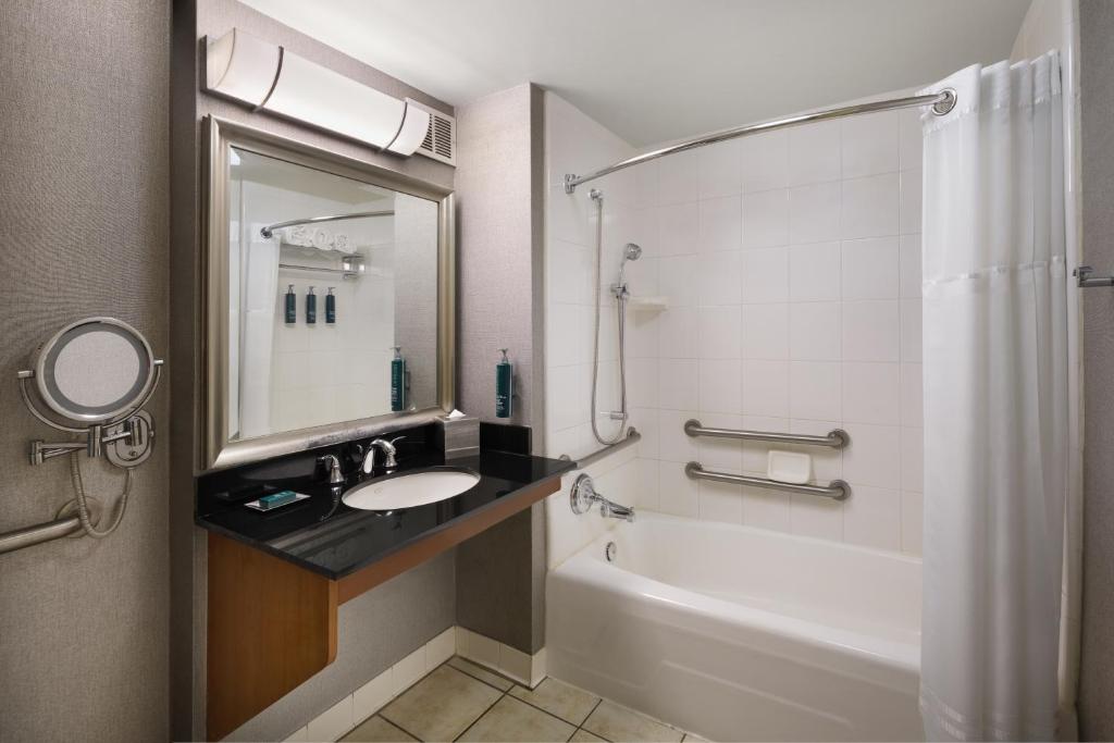 Hilton San Francisco Financial District - 