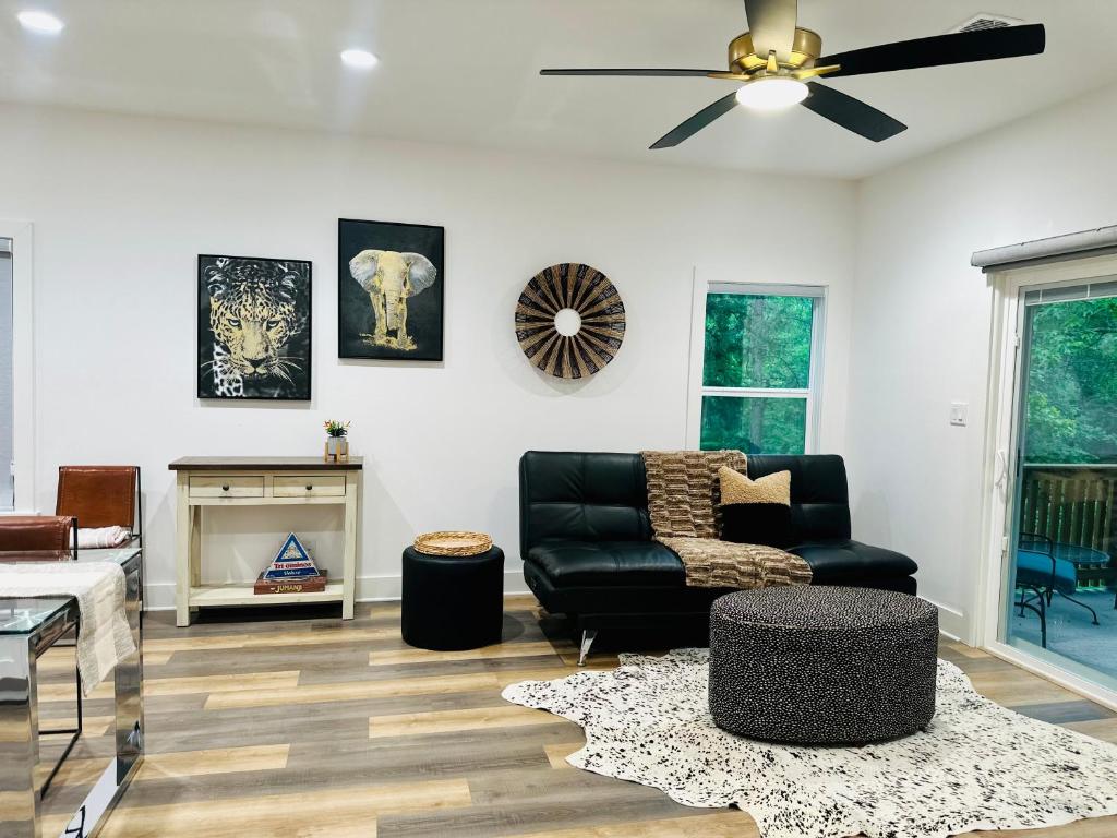 Χώρος καθιστικού στο Delux Country Cabin - Pet Friendly