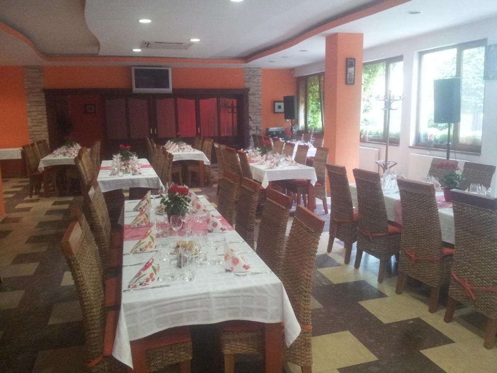 Restaurace v ubytování Hotel Centrál Šaľa