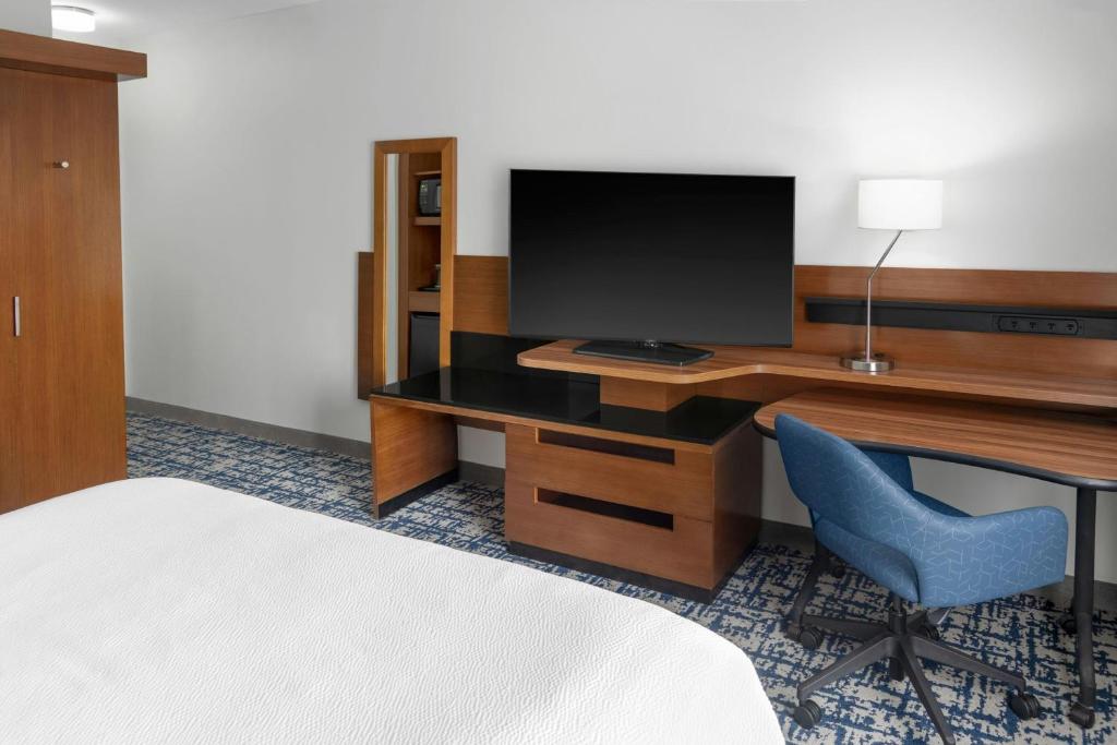 Fairfield Inn and Suites by Marriott Calhoun - King Kamer