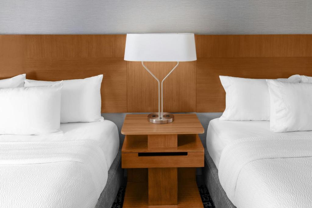 Fairfield Inn and Suites by Marriott Calhoun - Grotere Queen Kamer Met 2 Queensize Bedden