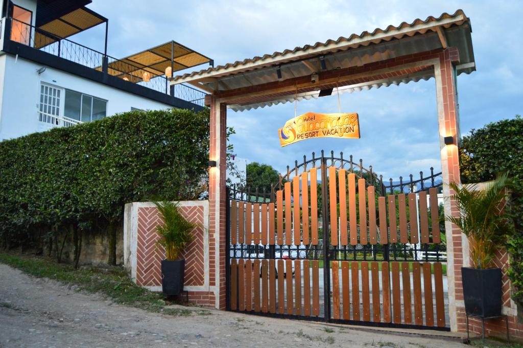 Photo de la galerie de l'établissement Guacamayas Resort, à La Mesa