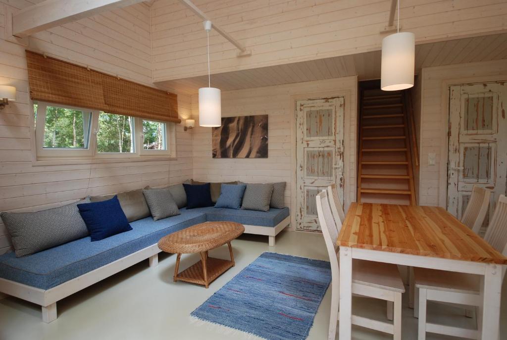 Posezení v ubytování Mandjala Puhketalu - Cottages