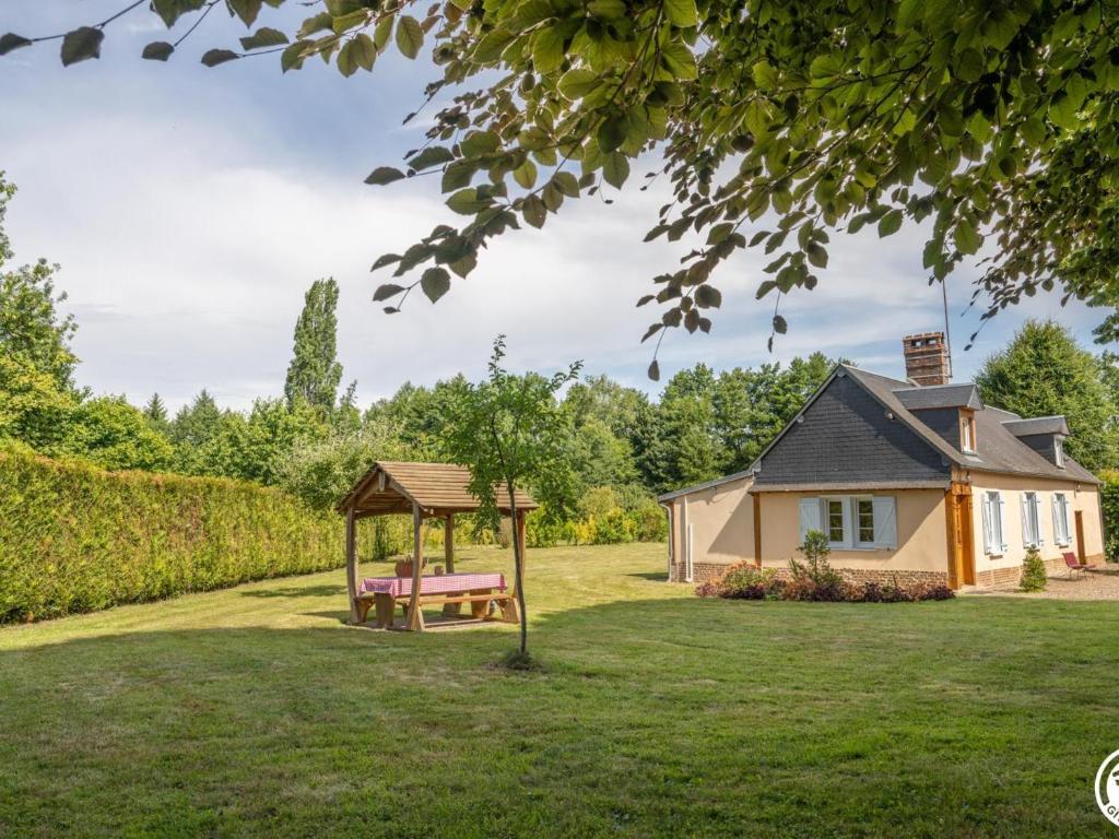 Maison de charme rénovée avec jardin clos, proche Gerberoy et Beauvais, idéale pour familles et randonneurs - FR-1-526-13