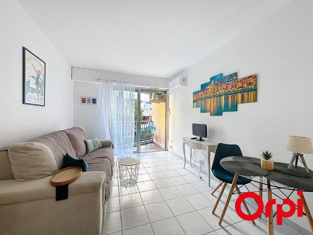 Studio confortable climatisé avec parking à Menton