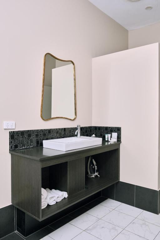 The Stirling Arms Hotel - Resim 8