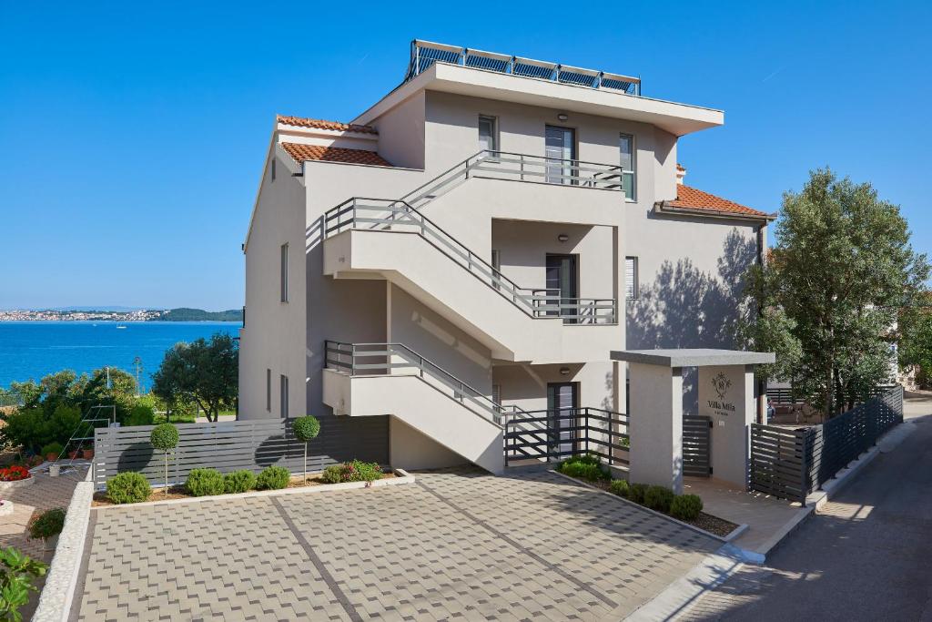 Budova, v ktorej sa apartmán nachádza
