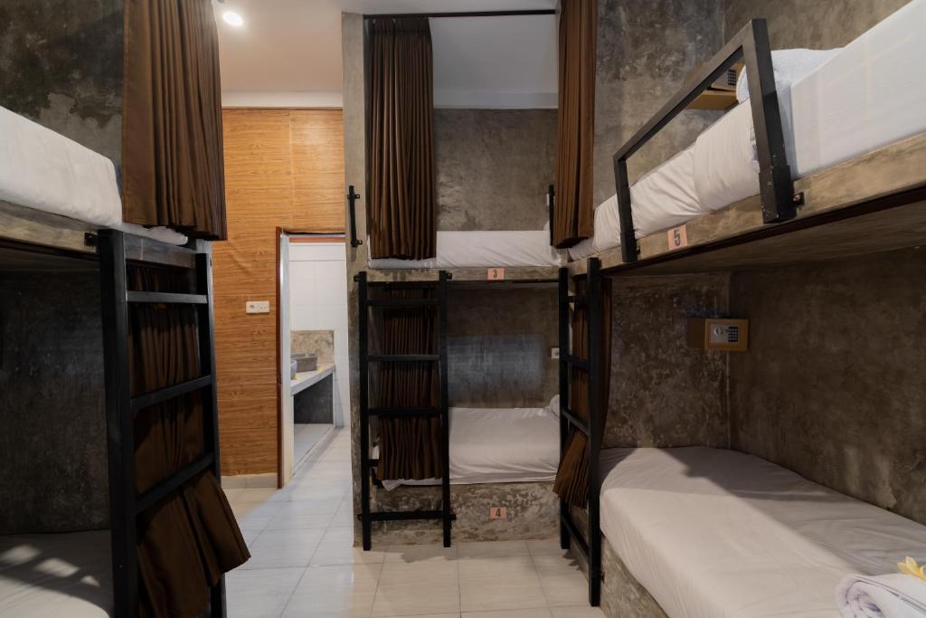 Joni Ubud Hostel - 4