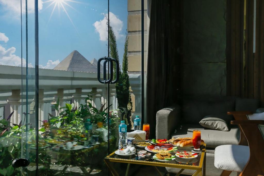 Banī GhālibにあるPyramids moon towerのギャラリーの写真