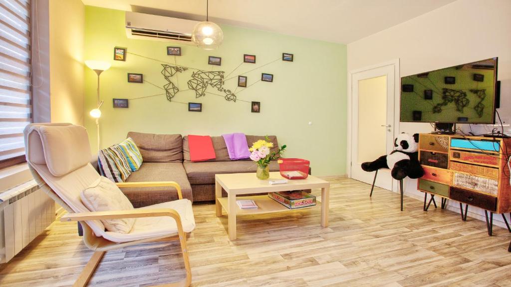 City Nest 1BD in Lozenets