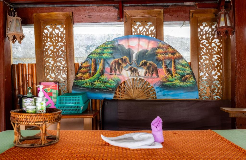 The Expat Hotel Patong - Resim 19