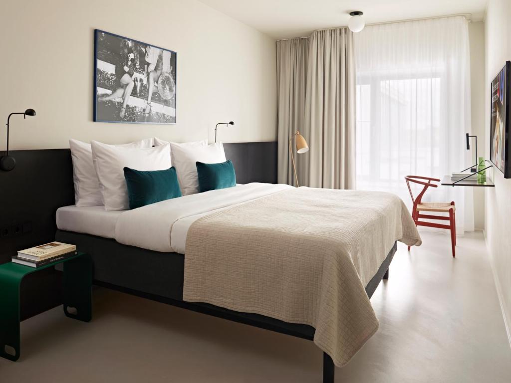 Numa Berlin Savi - 8