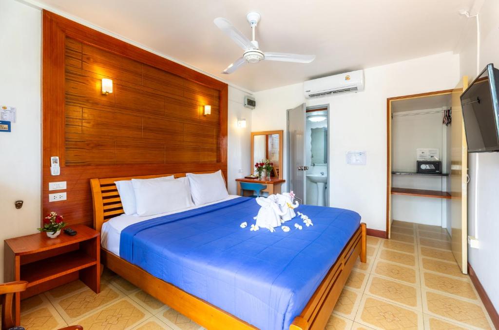 The Expat Hotel Patong - Resim 25