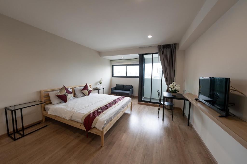 L.A. Tower Hotel - Resim 6