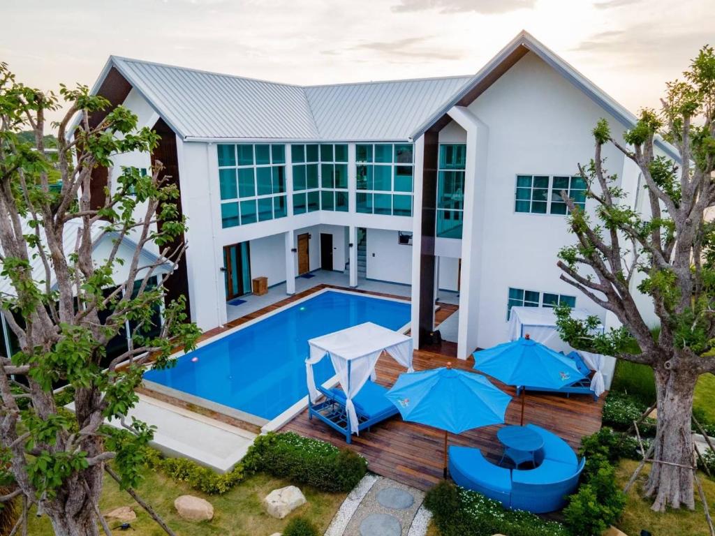 Buffalo Island Resort & Adventure Park - Deluxe Room