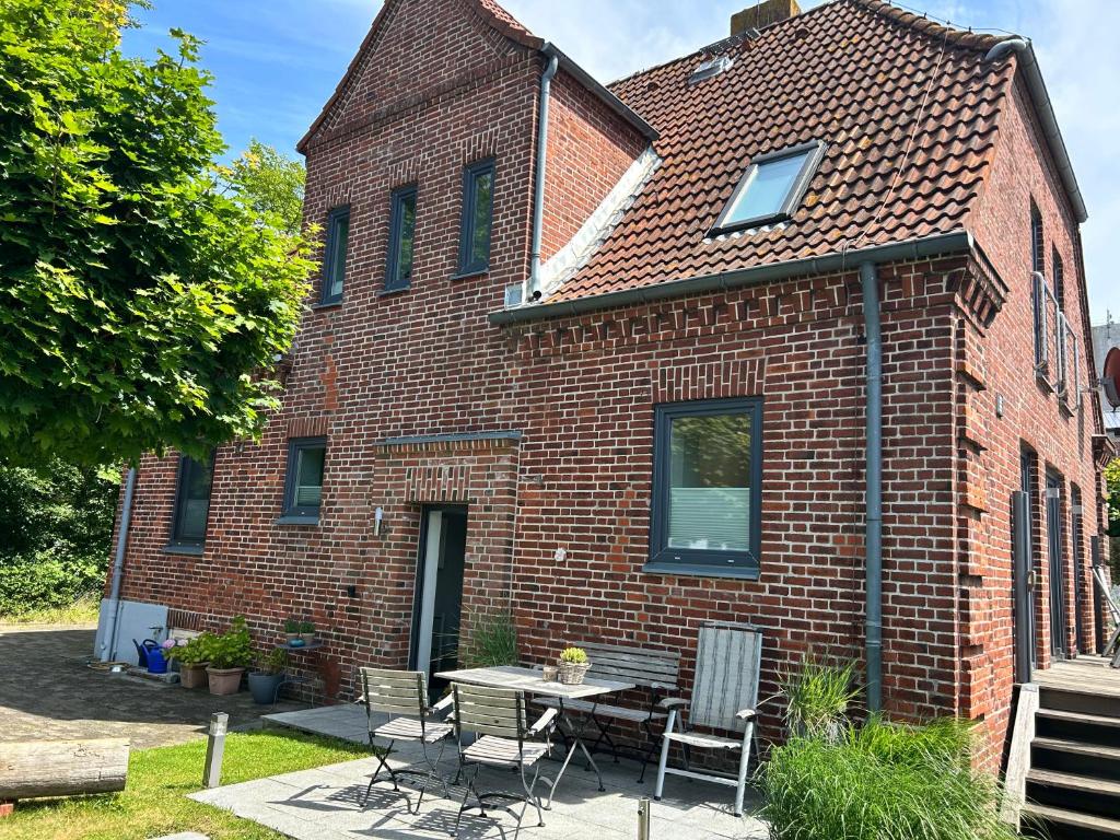 Το κτήριο όπου στεγάζεται  το διαμέρισμα