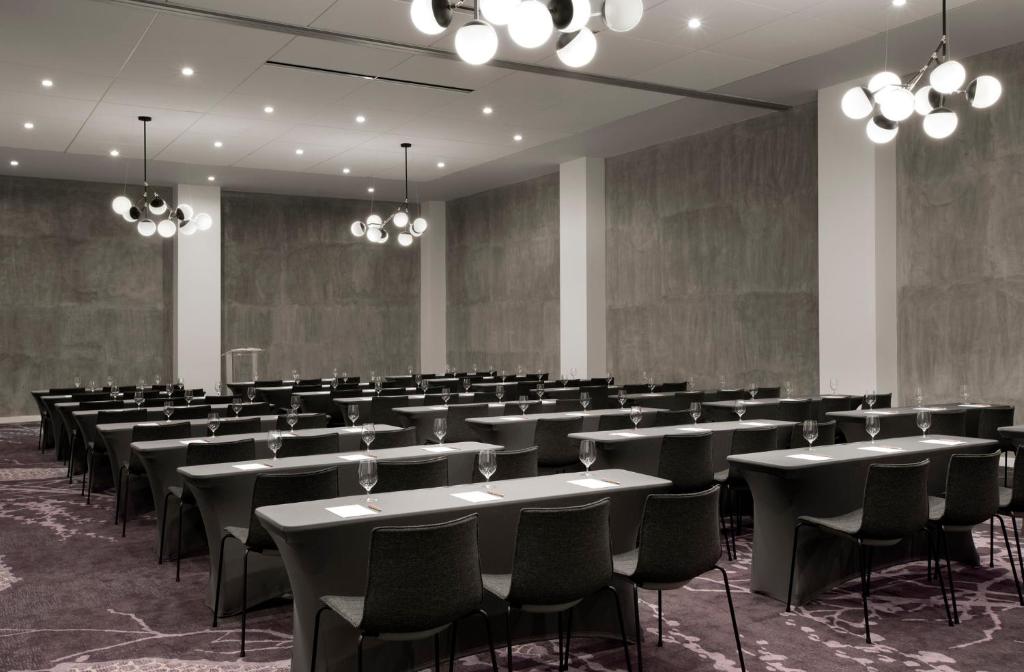 Kimpton Everly Hotel Hollywood by IHG photo