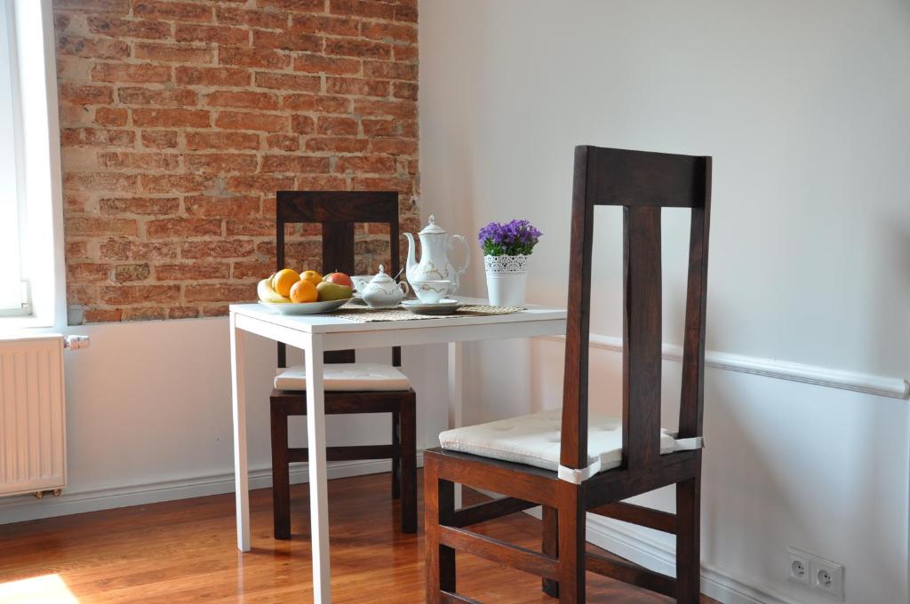Fotografia z galérie ubytovania BE WELL 3-Rooms Apartment with Parking and Garden vo Varšave