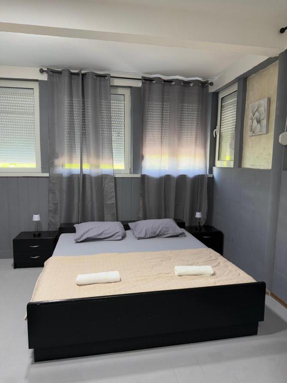 Postel nebo postele na pokoji v ubytování Petar Marstijepović