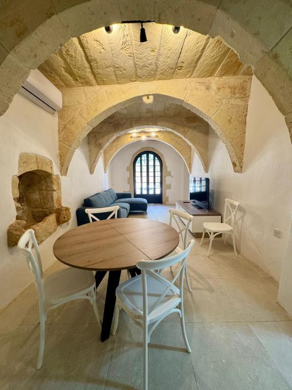 Cornucopia Hotel - 14