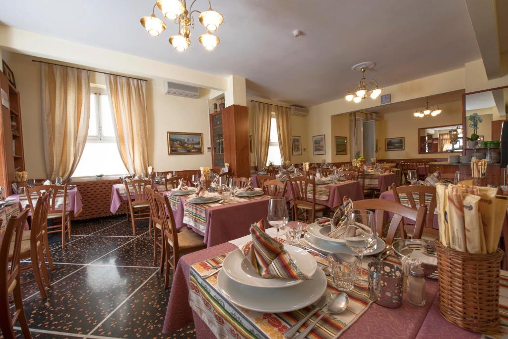 Restaurace v ubytování Hotel Bristol