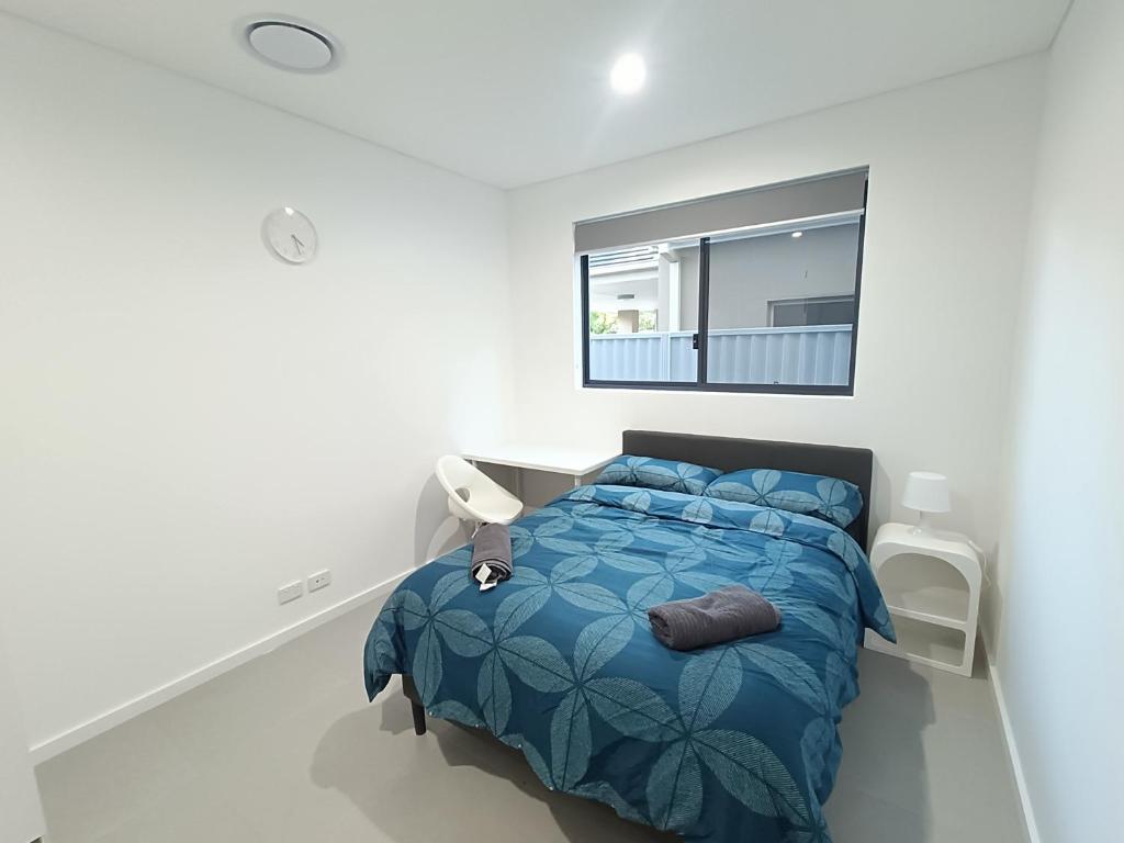 Ένα ή περισσότερα κρεβάτια σε δωμάτιο στο Cozy Double Room in Modern House - NR6