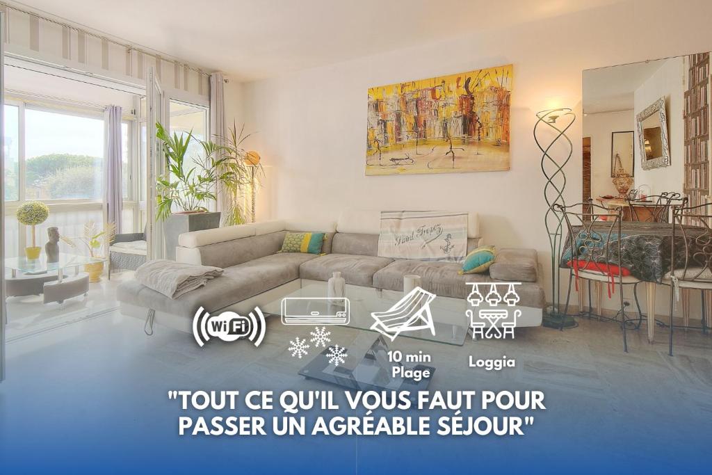 - un salon avec un canapé dans l'établissement Le Jak - 2 Pièces - Loggia - VCA, à Cannes