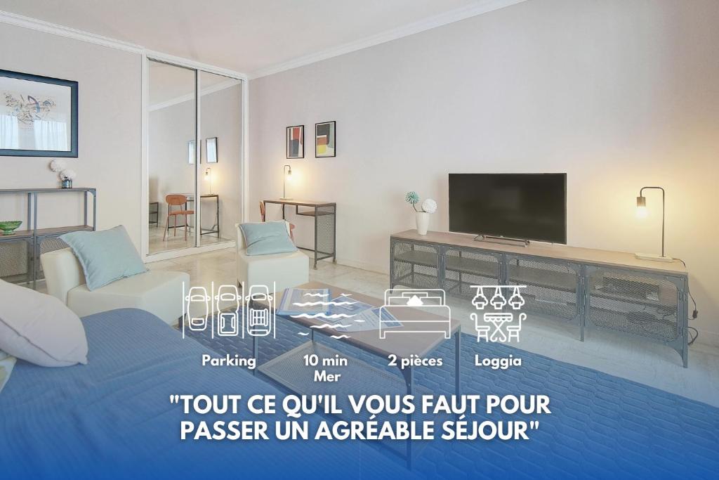 un salon avec une télévision dans l'établissement Sand - Parking - 10min mer - VCA, à Cannes