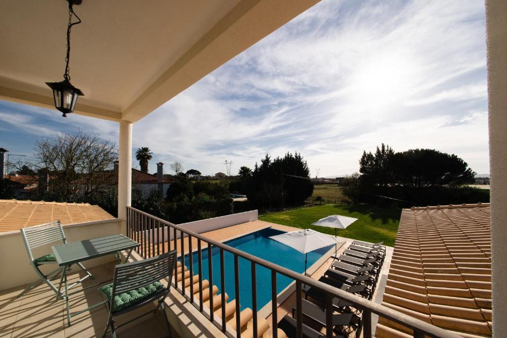 Villa Cajados Grande Setúbal Charming Sleeps 12 Private Pool Spacious Garden