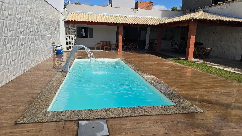 Bazén v ubytování Casa Temporada Ondas do Mar nebo v jeho okolí