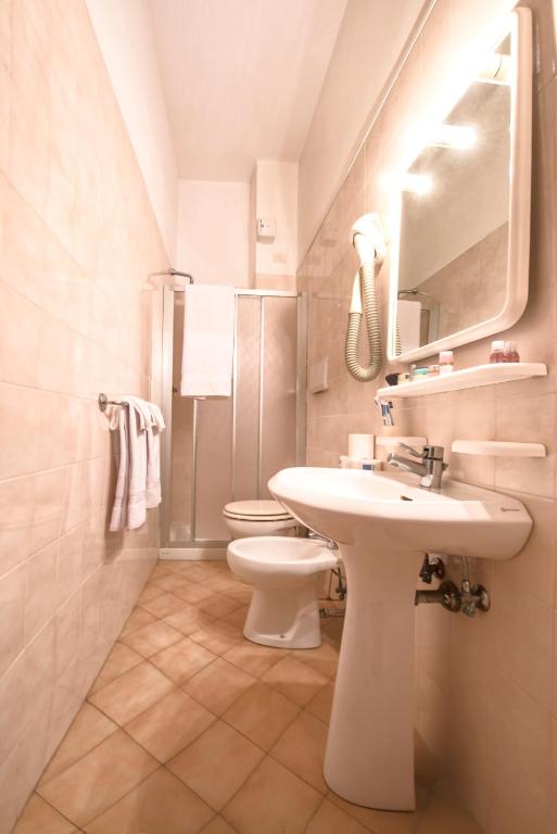 Koupelna v ubytování Hotel Bristol