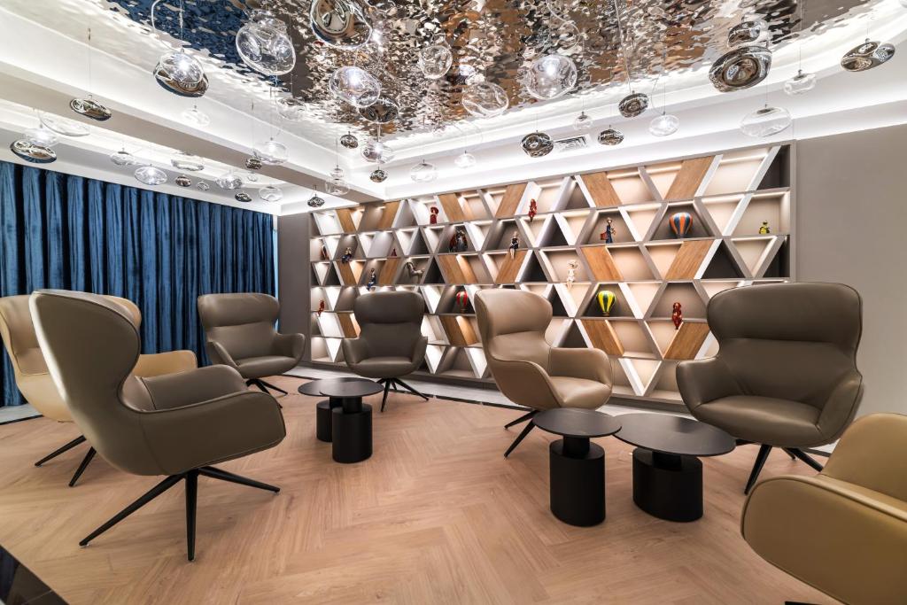 Wings Plaza - Resim 23