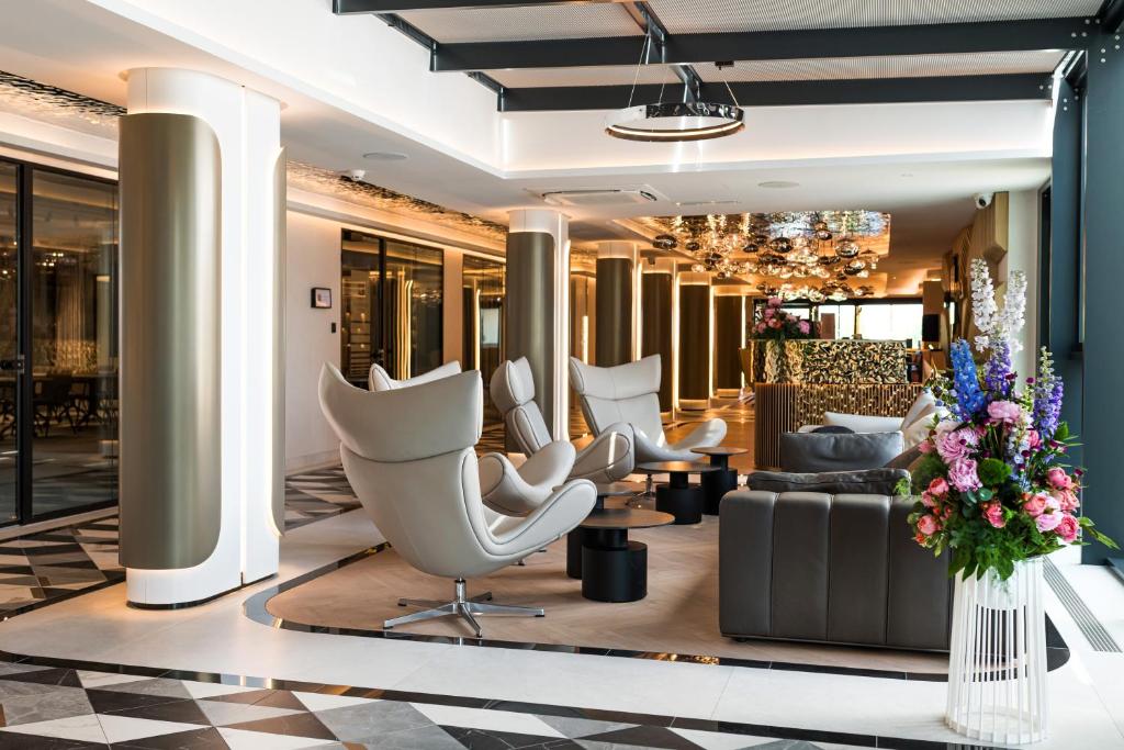 Wings Plaza - Resim 24