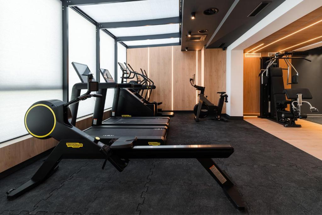 Wings Plaza - Resim 16