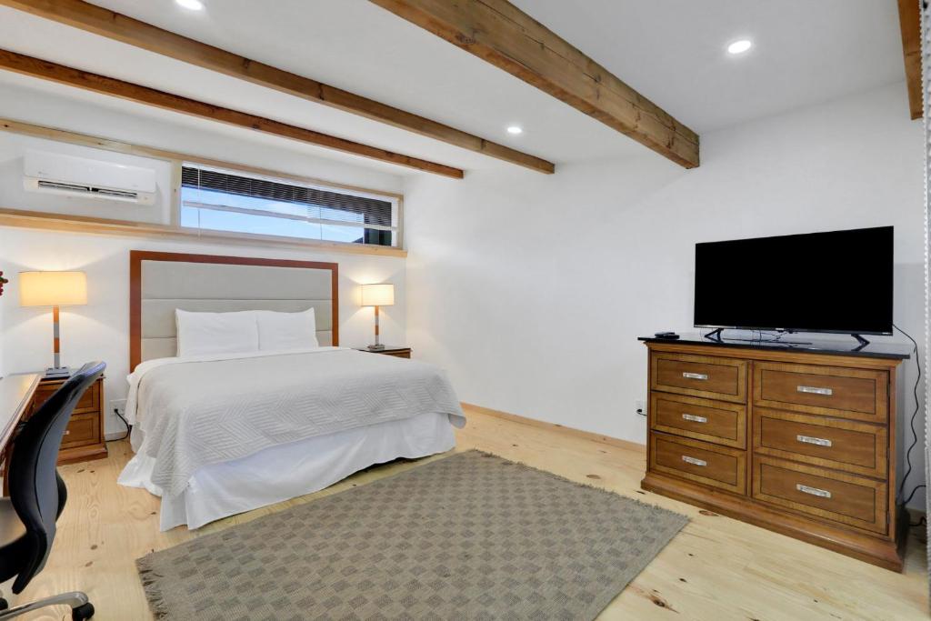 Overlook Hotel - Chambre Lit King-Size