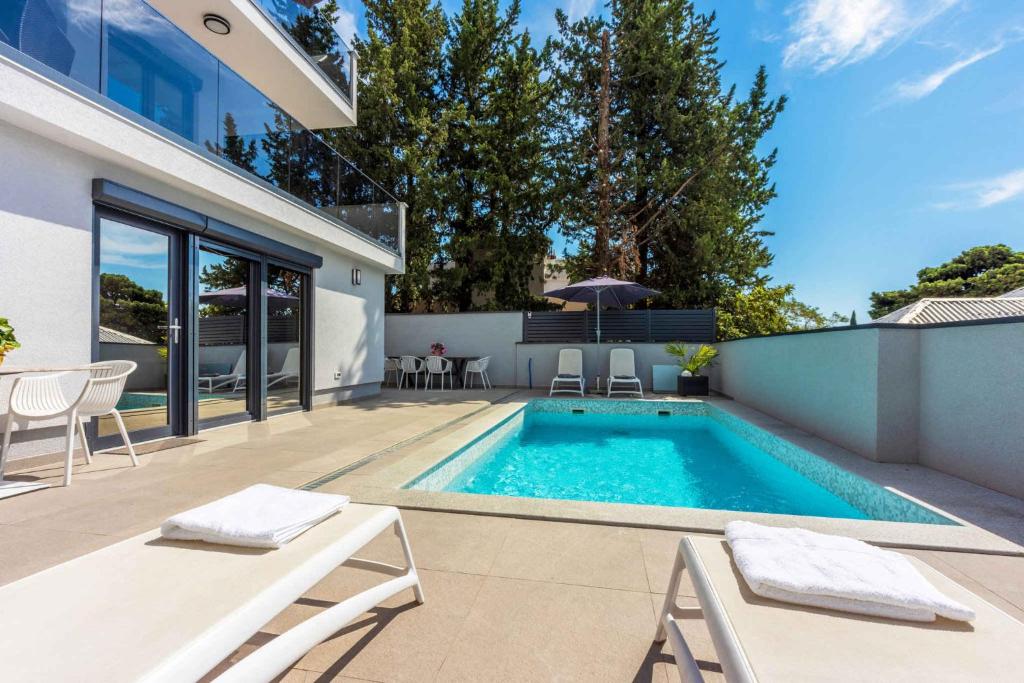 Apartments in Crikvenica 42446