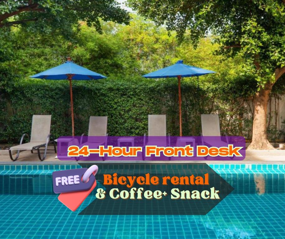 Πισίνα στο ή κοντά στο Bell Lifestyle Hostel Phuket