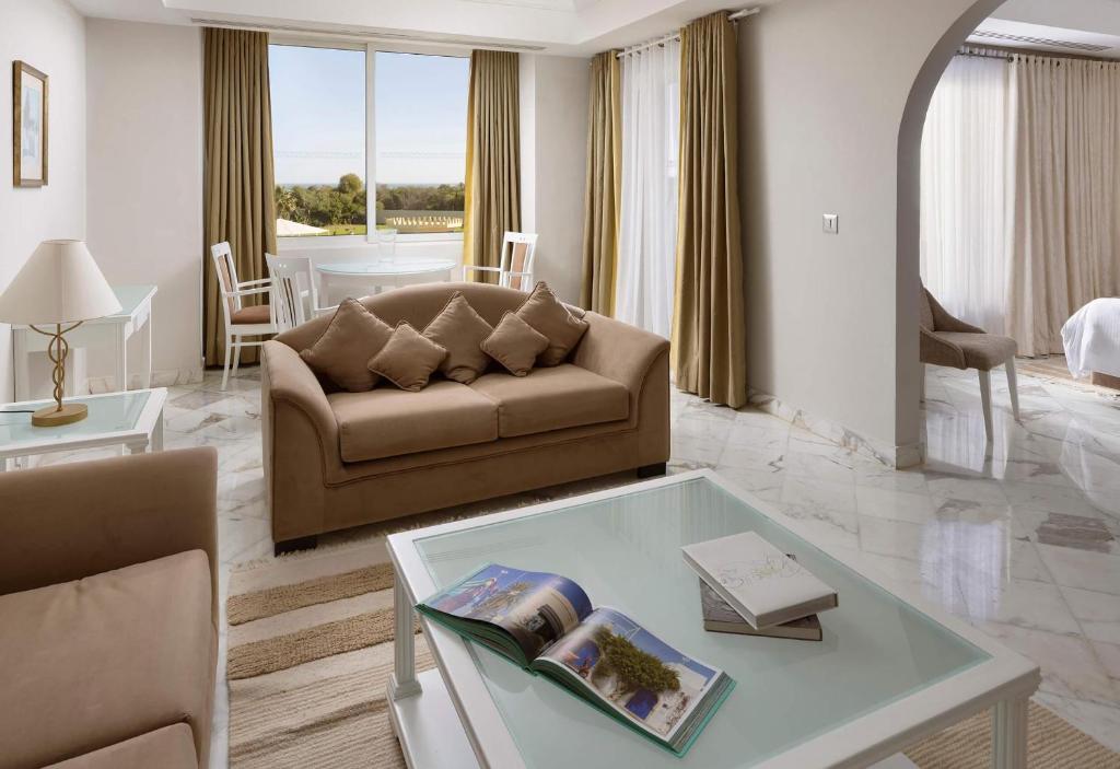 Beachfront · Private Beach Verdi Tunis Beach Resort - Premium King Suite With Panoramic View