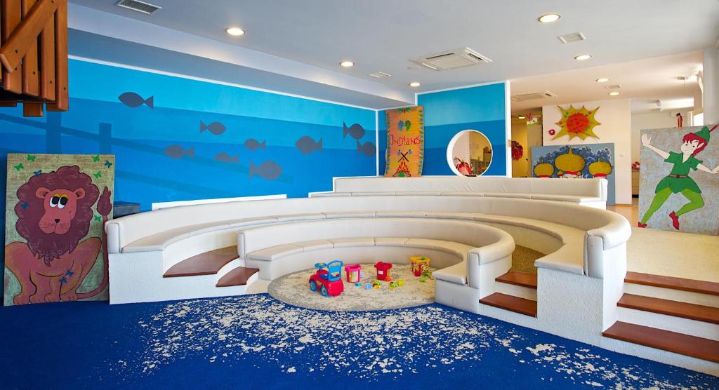 Ein Bett oder Betten in einem Zimmer der Unterkunft Verudela Villas