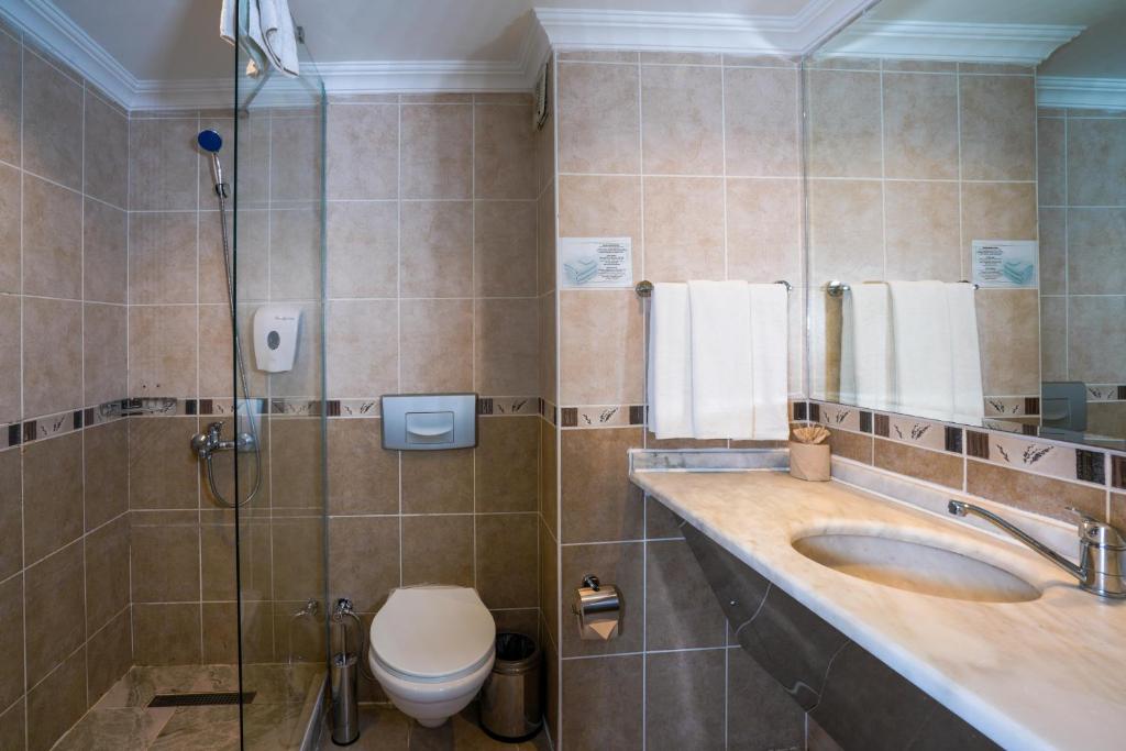 Q Ella Beach Hotel - 7