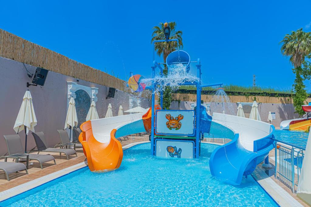 Q Ella Beach Hotel - 19